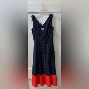 2 1901 Sleeveless Dress with Pockets